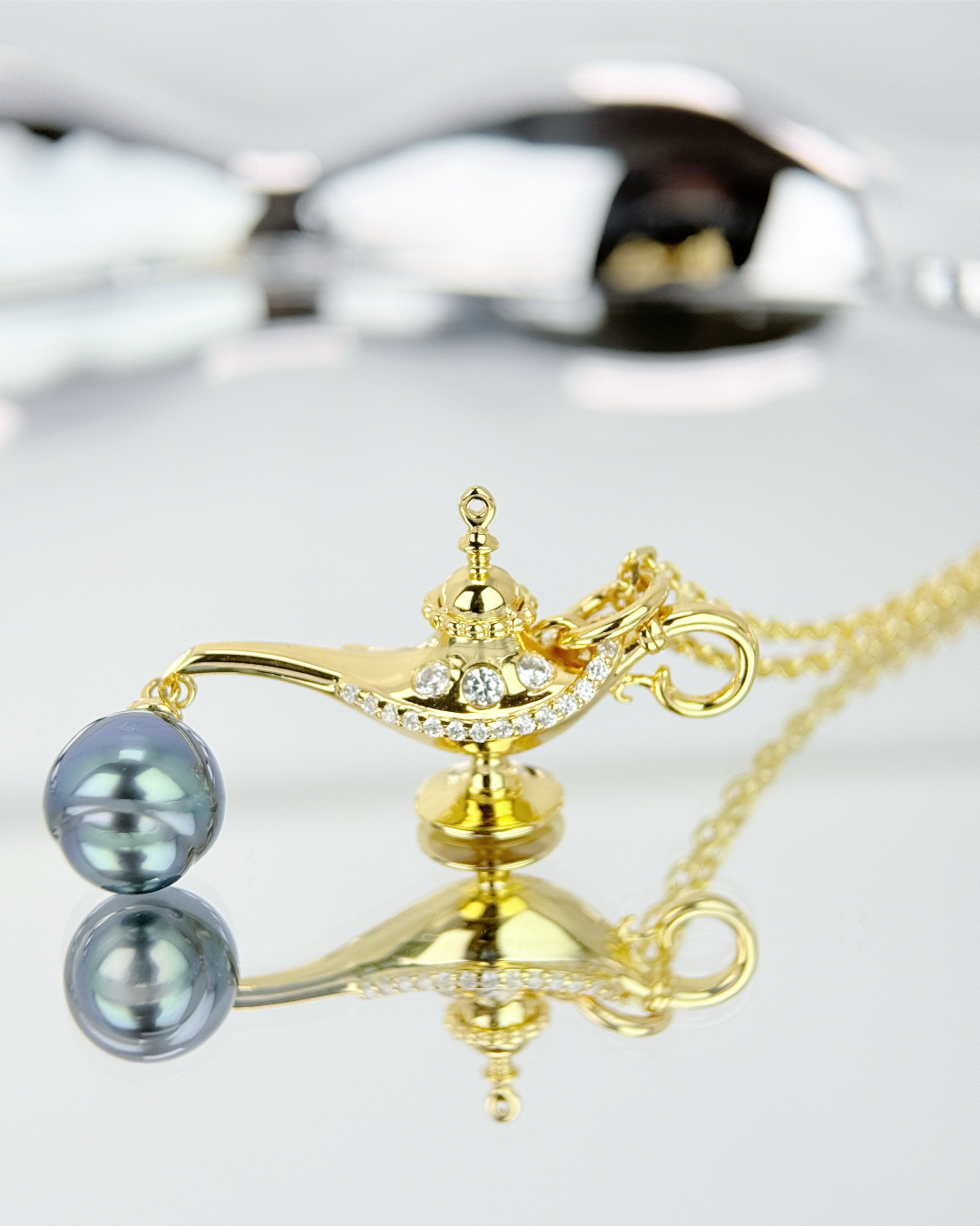 RASHIRA | Magic Lamp Pendant