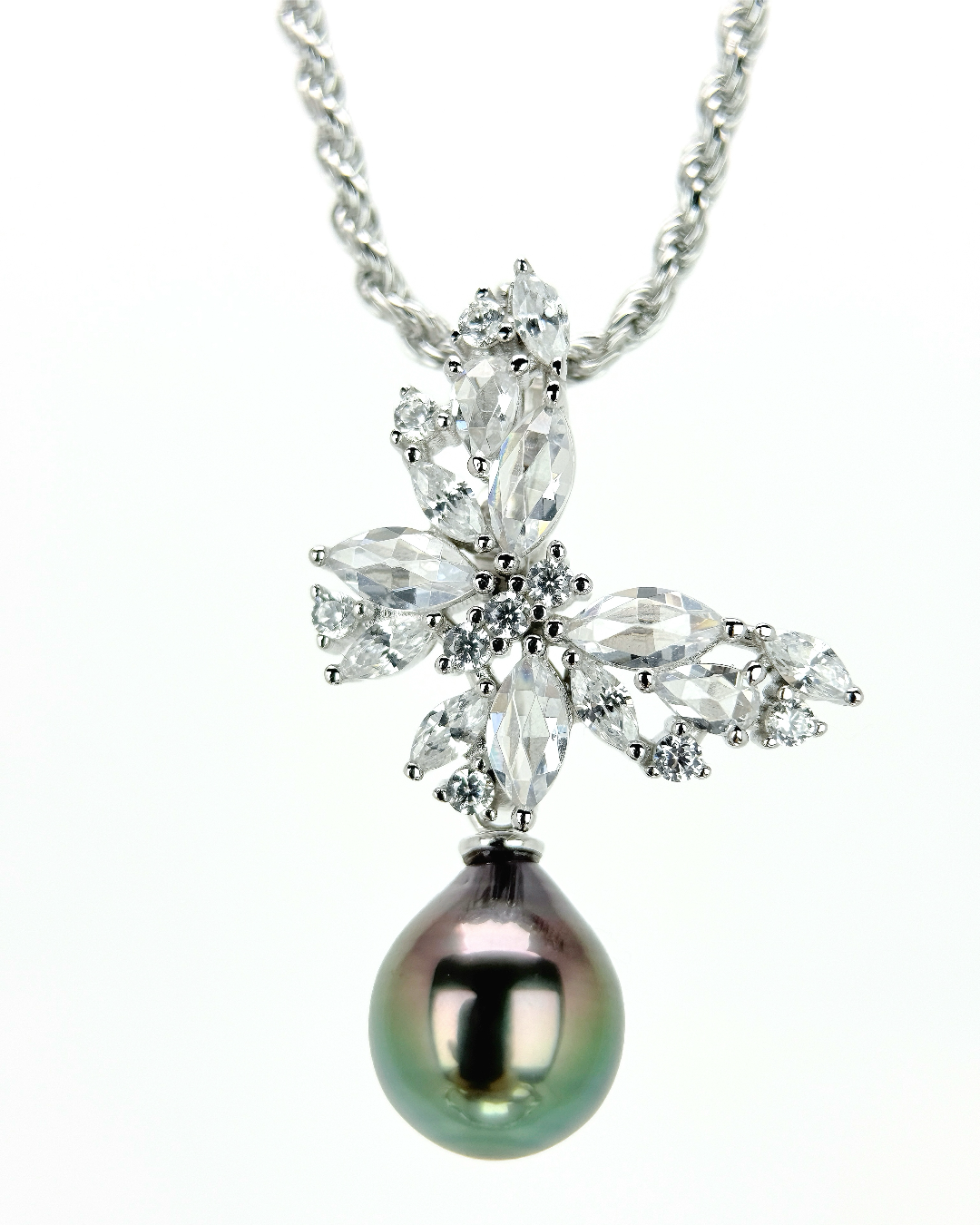 BELVIA | The Butterfly Pendant
