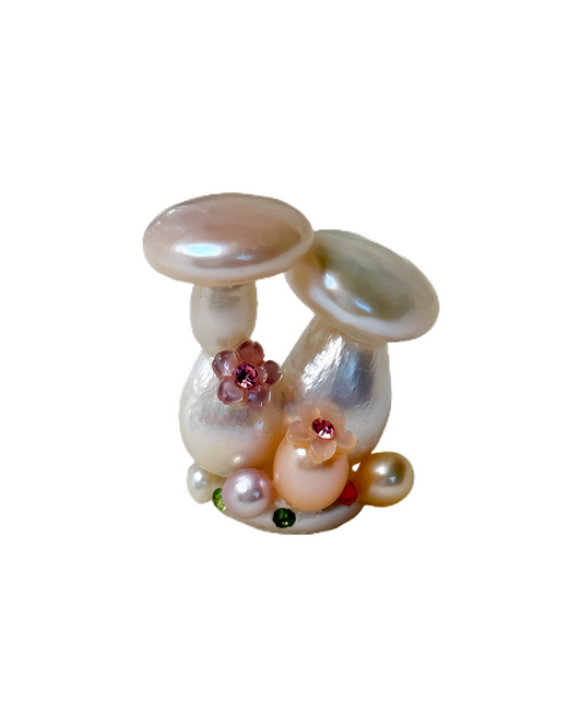 Blooming Mushroom | Baroque Pearl Table Totem