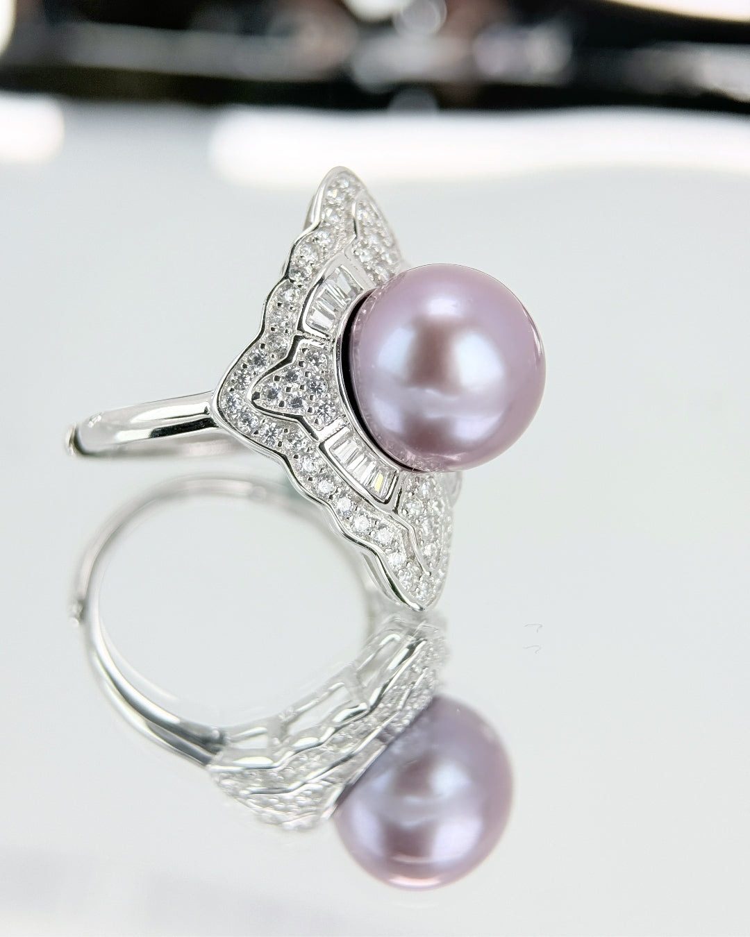Viola | Vintage-Inspired Ring with Purple Freshwater Pearl