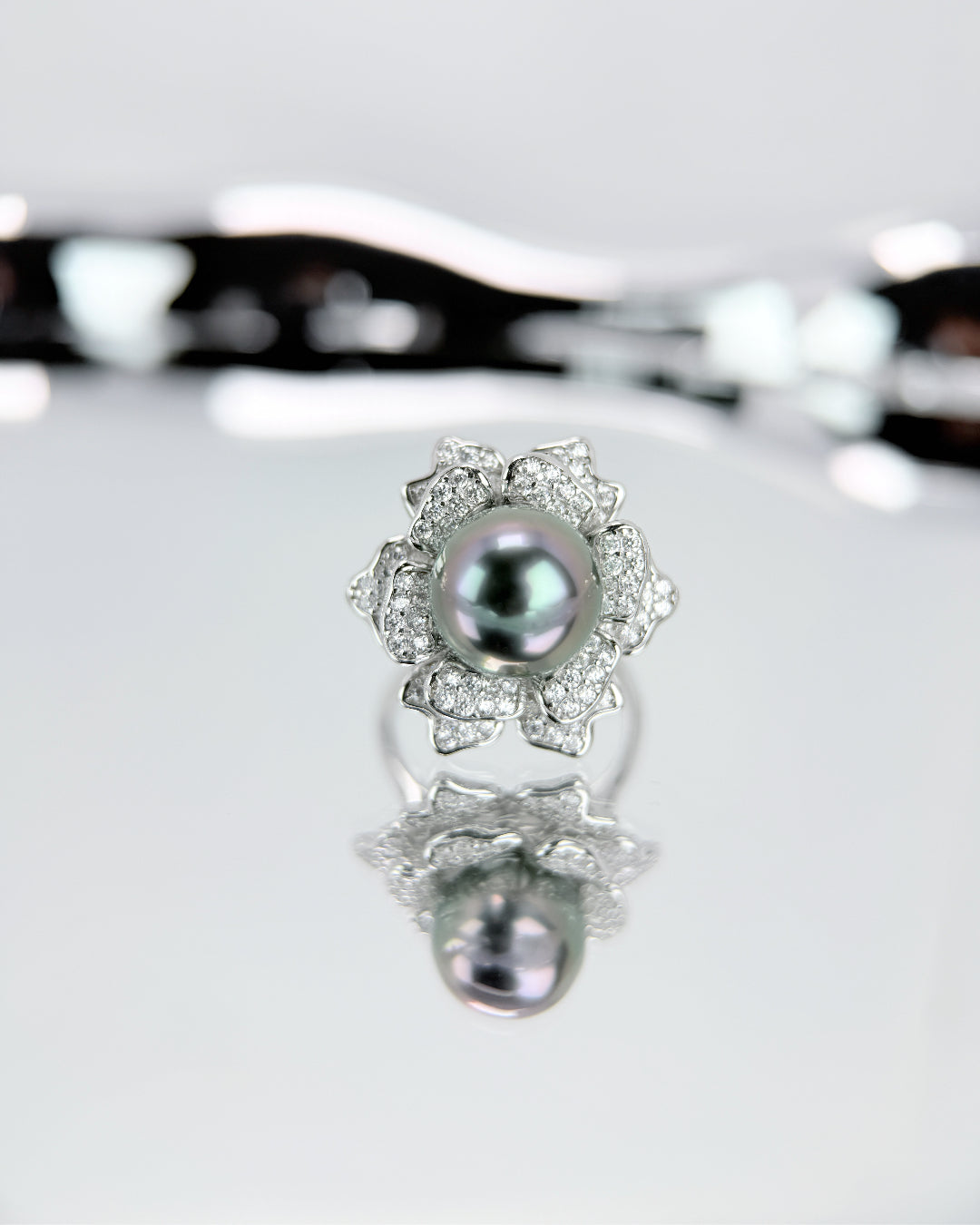 NOIRLOTUS | The Lotus Ring