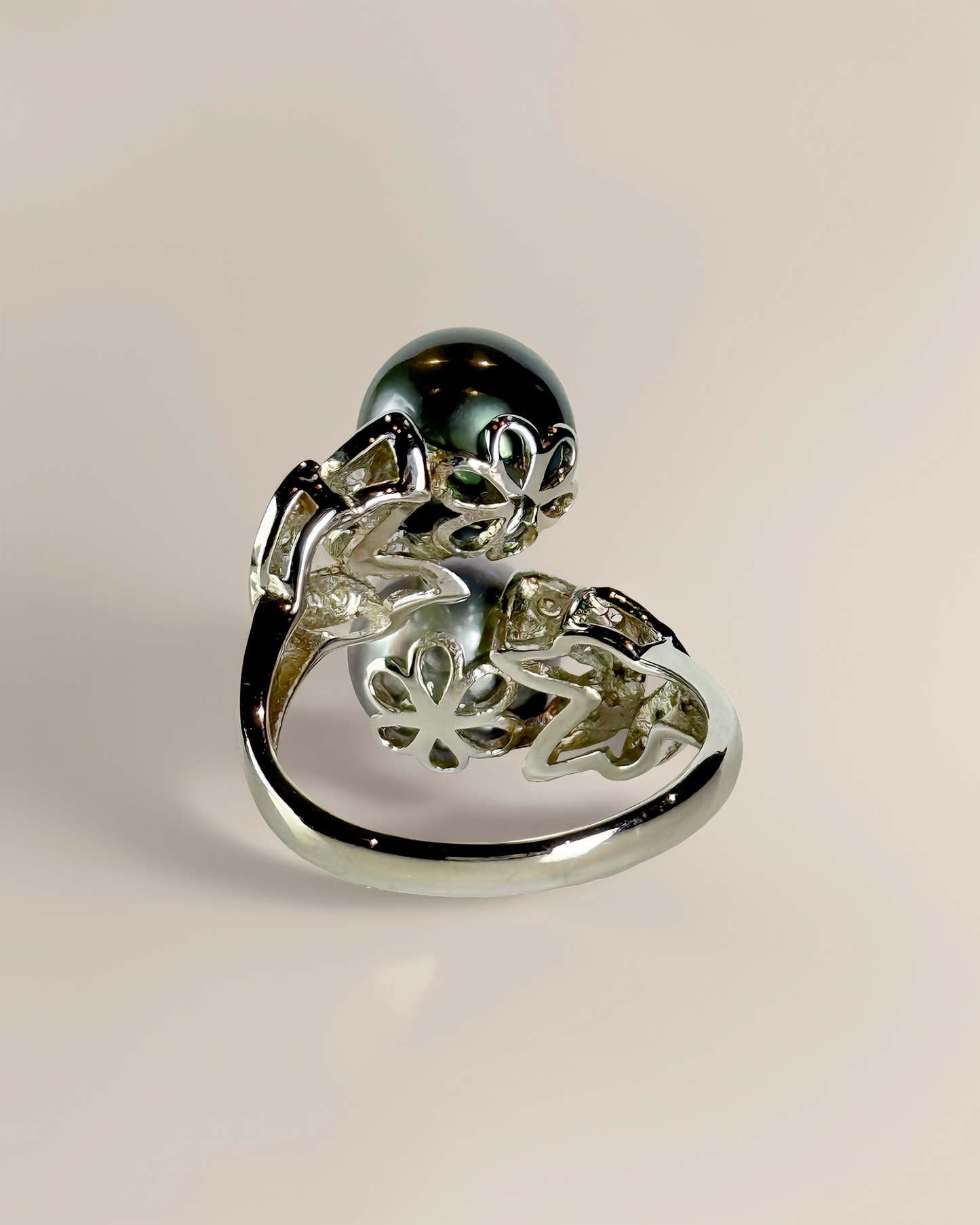 Eirleaf | Adjustable Ring with twin Tahitian Pearl