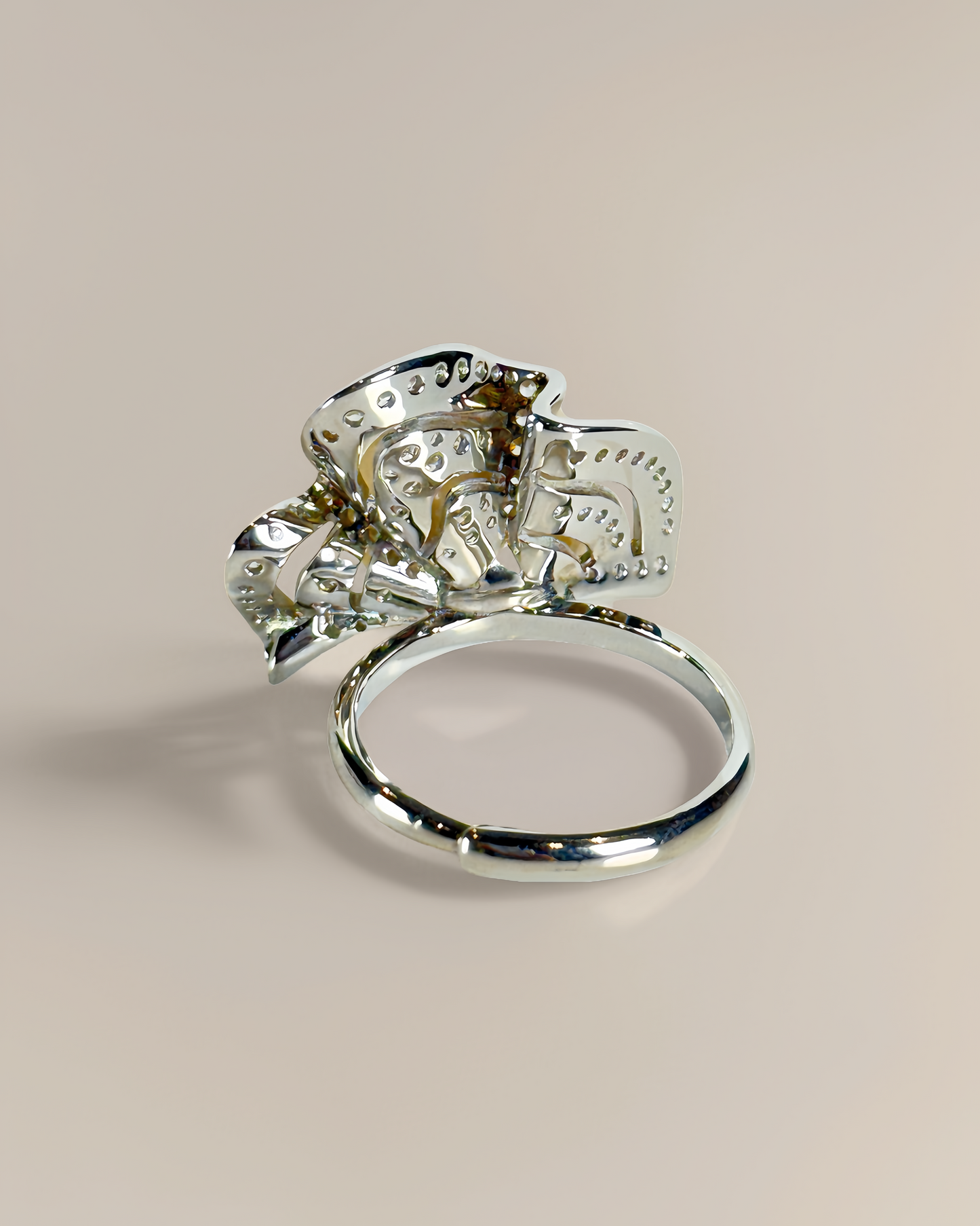 Chifflair | Sculptural Ring with South Sea Golden Pearl