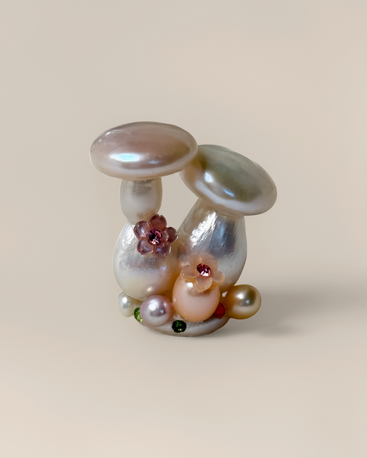 Blooming Mushroom | Baroque Pearl Table Totem