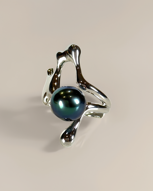Thalassa | Natural baroque Tahitian pearl Ring
