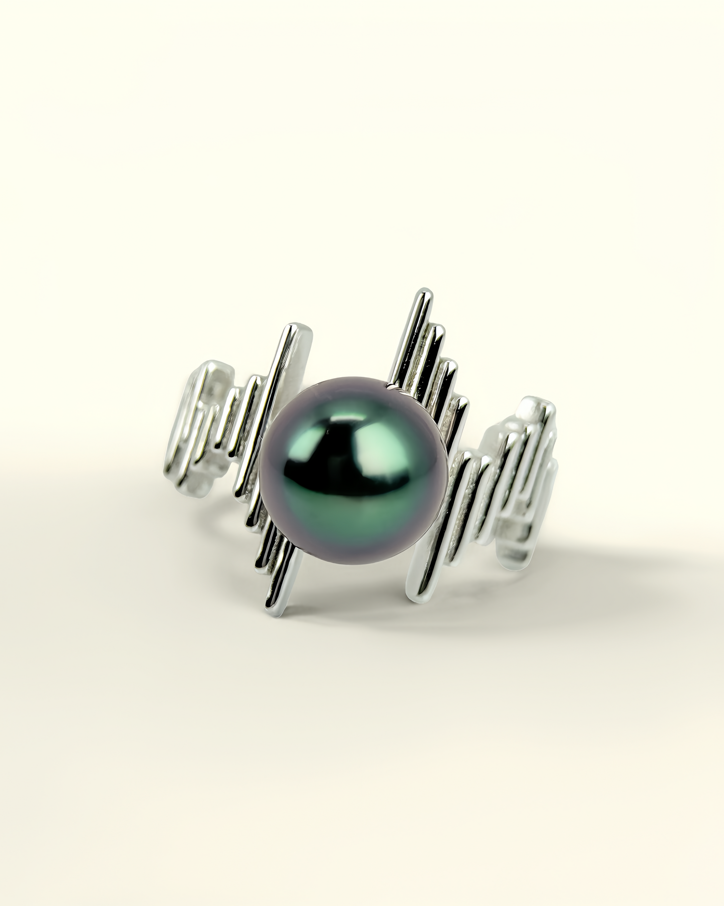 Caelum | Heartbeat Tahitian pearl Ring