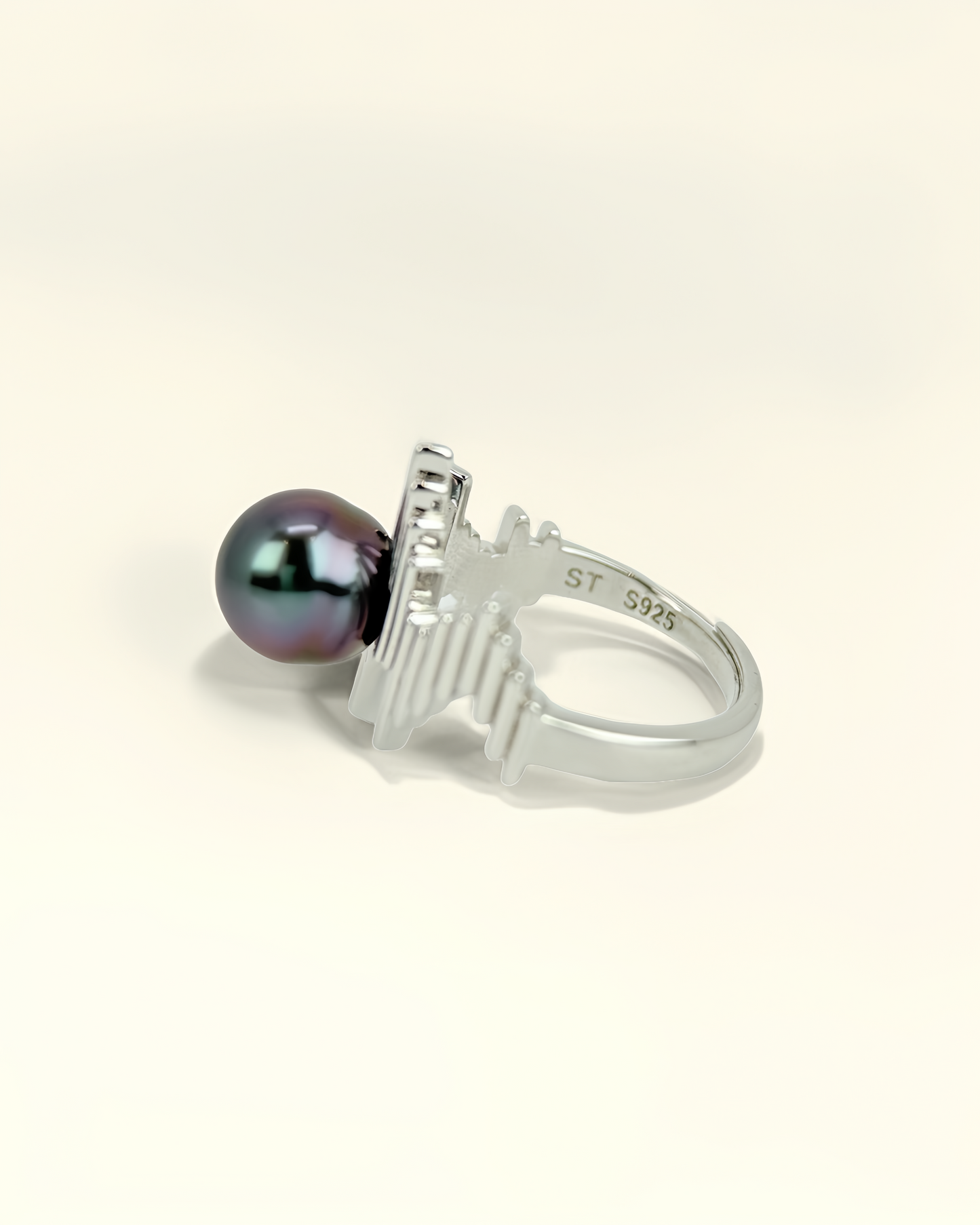 Caelum | Heartbeat Tahitian pearl Ring