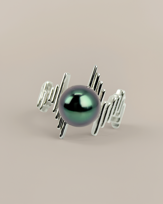 Caelum | Heartbeat Tahitian pearl Ring