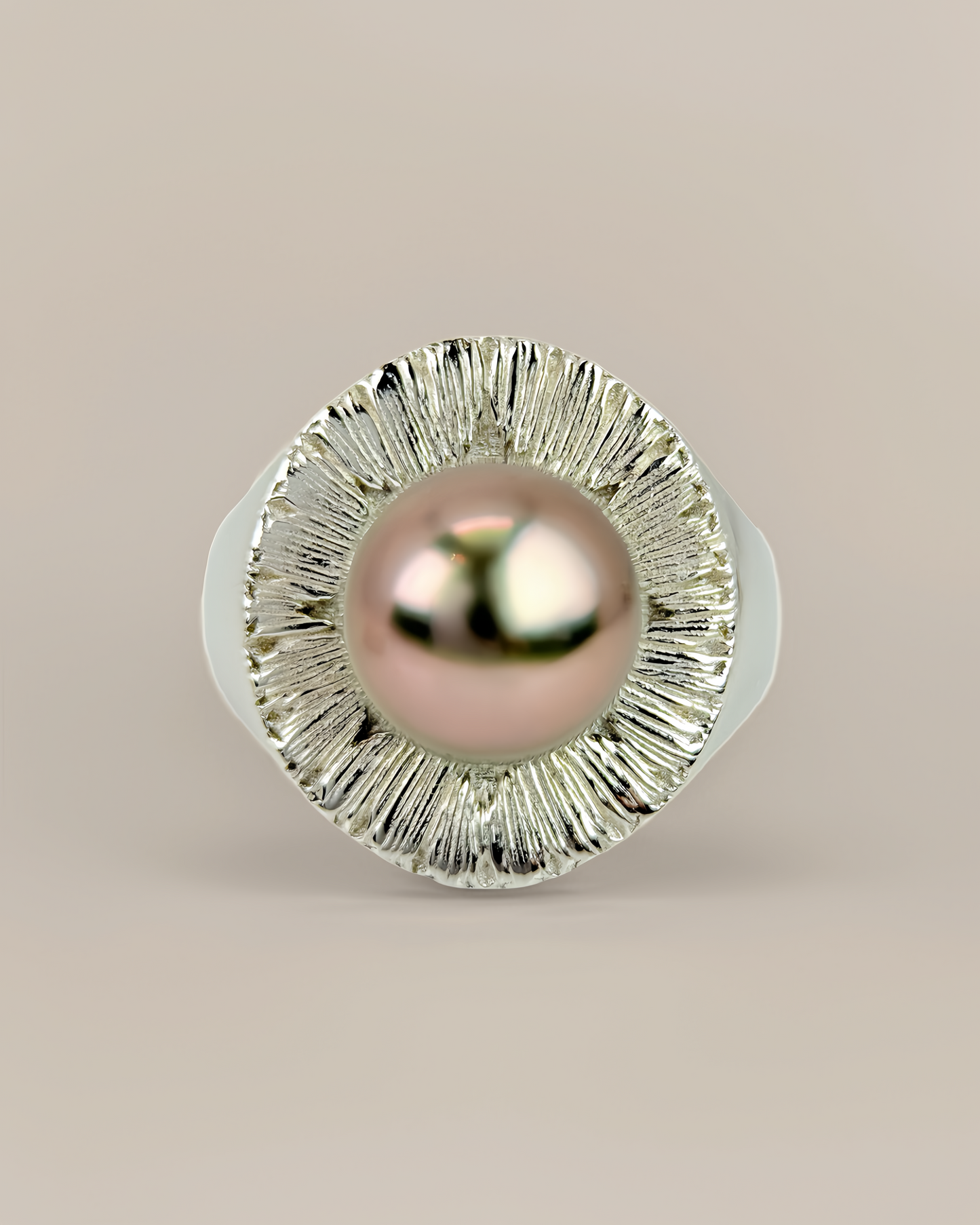 Psyche | Natural Tahitian pearl ring
