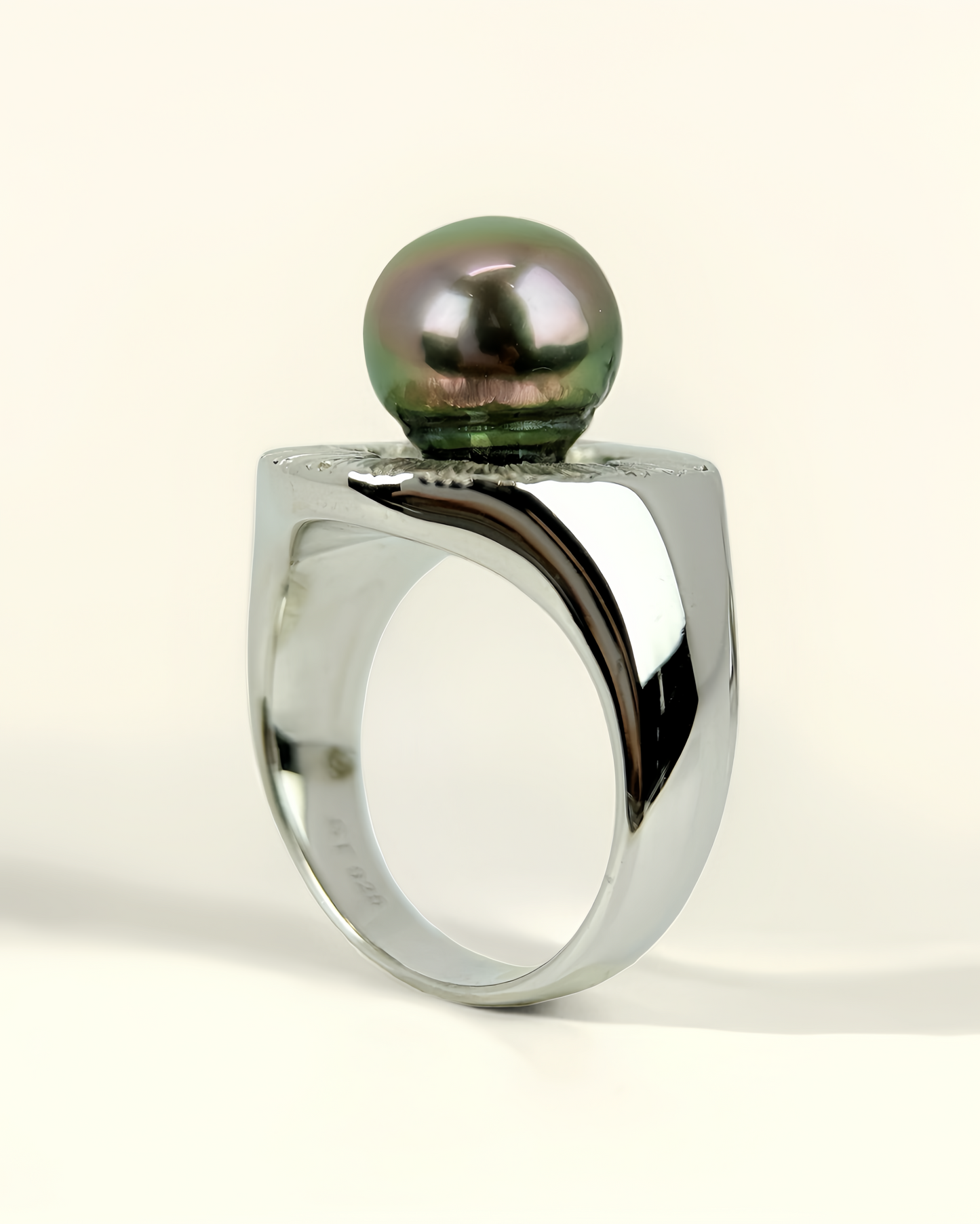 Psyche | Natural Tahitian pearl ring